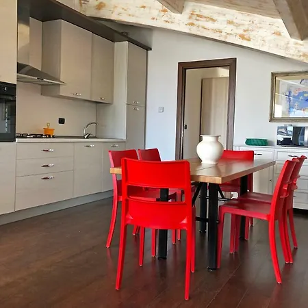 Appartement Attico Panoramico A Centro
